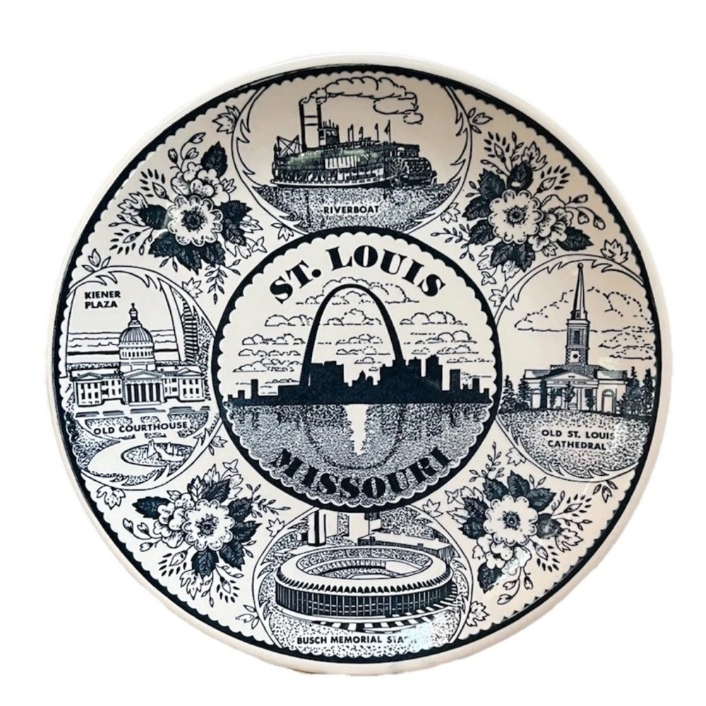 St. Louis Missouri 10” Vintage  Commemorative Collectors Plate Made In USA